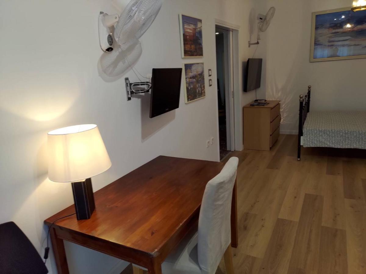 Promenade Apartment With Sea View Салоники Экстерьер фото