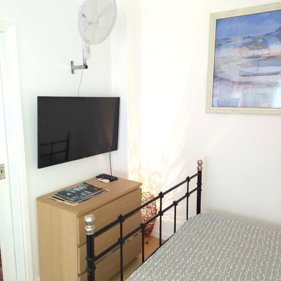 Promenade Apartment With Sea View Салоники Экстерьер фото