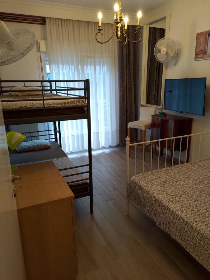 Promenade Apartment With Sea View Салоники Экстерьер фото